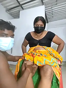 Snapshot of Desicouple1706 chatting on January 2026 05:18:02 PM Desicouple1706 online show from January 2026 05:18:02 PM