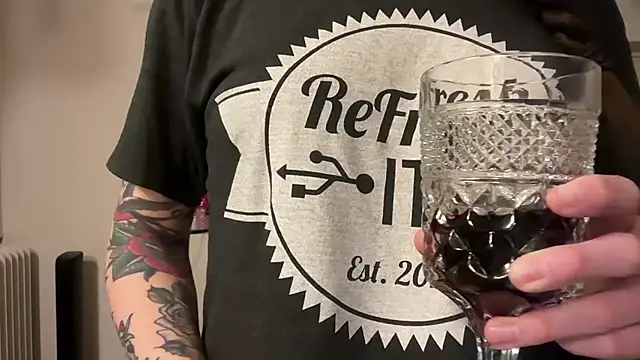 MissGoldenCartier online show from January 2026 05:31:01 AM