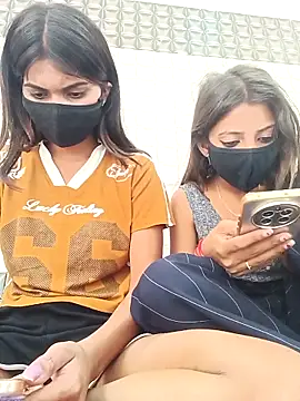 Lovely--girl online show from May 2026 11:15:01 AM