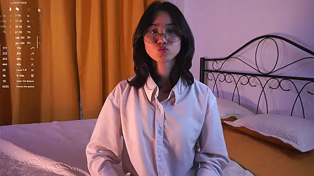 StaciaBratz online show from November 2025 07:01:02 PM