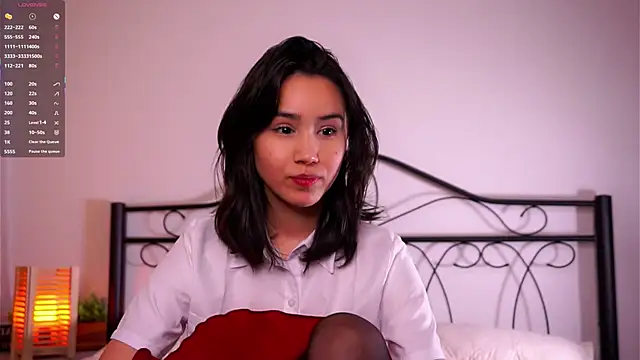 StaciaBratz online show from December 2025 07:11:02 PM