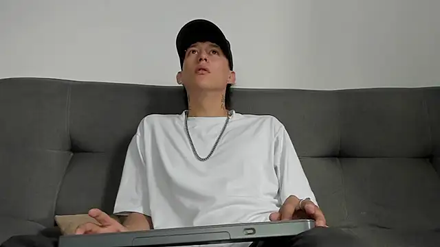 Snapshot of Darsel_night chatting on December 2025 07:53:01 PM Darsel night online show from December 2025 07:53:01 PM