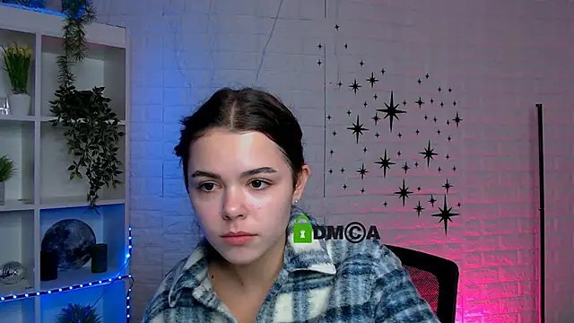 Snapshot of maddycats chatting on November 2025 01:47:02 PM maddycats online show from November 2025 01:47:02 PM