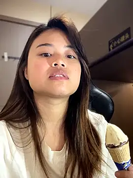 Snapshot of Toffee-00 chatting on April 2026 09:21:01 AM Toffee-00 online show from April 2026 09:21:01 AM