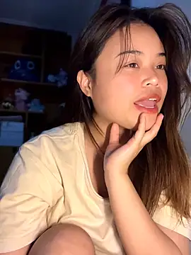Snapshot of Toffee-00 chatting on April 2026 08:57:02 AM Toffee-00 online show from April 2026 08:57:02 AM
