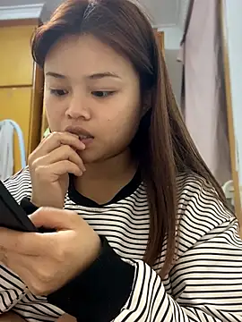 Snapshot of Toffee-00 chatting on May 2026 08:20:01 AM Toffee-00 online show from May 2026 08:20:01 AM