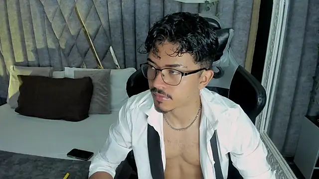 NicolaiKarav online show from April 2026 12:32:01 PM