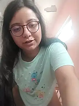 Snapshot of Chaparrita13 chatting on February 2026 09:33:02 PM Chaparrita13 online show from February 2026 09:33:02 PM