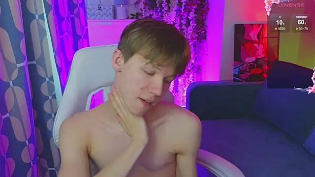 cuMte boy online show from May 2026 01:11:01 AM