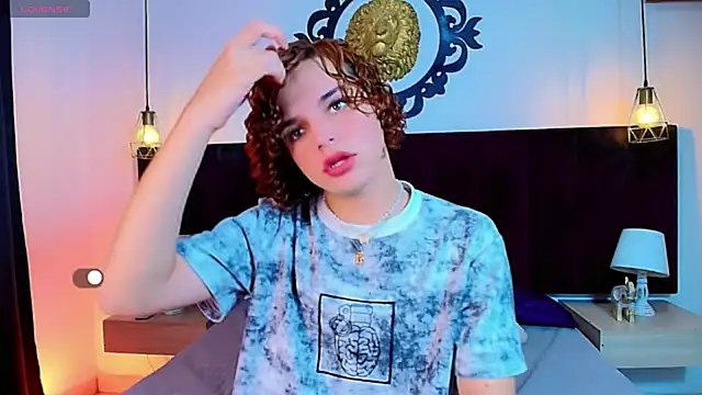Skyee angel online show from April 2026 07:11:02 PM