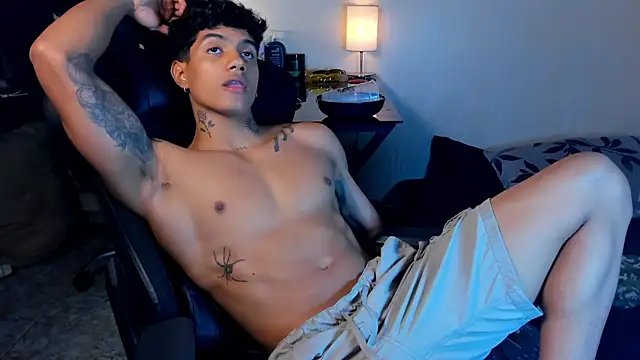 Snapshot of aress_damon chatting on November 2025 07:07:02 PM aress damon online show from November 2025 07:07:02 PM