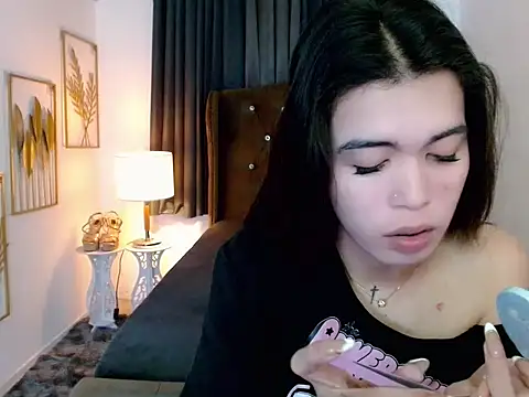 hollyyumiloove online show from March 2026 10:54:01 AM