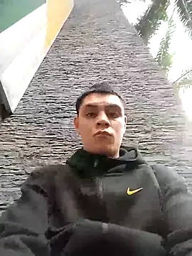 Snapshot of sebastianfelipe chatting on April 2026 10:10:01 PM sebastianfelipe online show from April 2026 10:10:01 PM