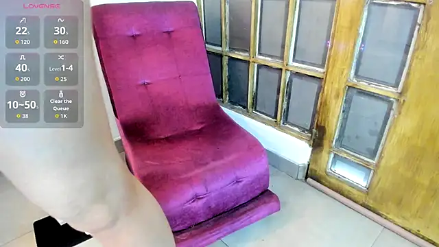 Mysterius Woman online show from December 2025 01:07:01 PM