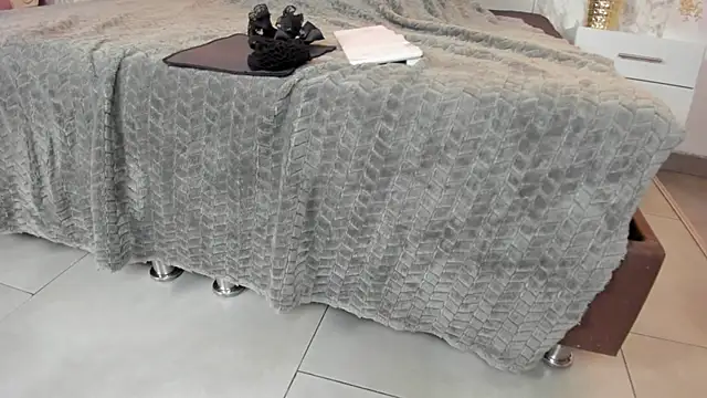 Mysterius Woman online show from February 2026 01:06:01 PM