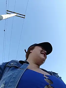 Snapshot of Shofy22 chatting on November 2025 12:38:01 PM Shofy22 online show from November 2025 12:38:01 PM