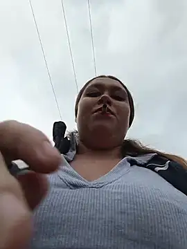 Snapshot of Shofy22 chatting on December 2025 08:49:02 PM Shofy22 online show from December 2025 08:49:02 PM