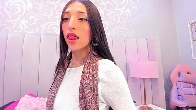 Evabellee online show from February 2026 08:01:01 PM