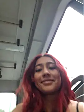 Snapshot of Eveeelyn25 chatting on November 2025 08:00:01 PM Eveeelyn25 online show from November 2025 08:00:01 PM