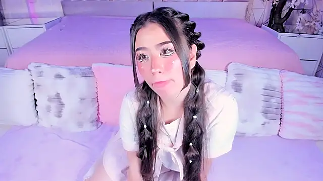 Naomistart online show from May 2026 05:57:02 AM