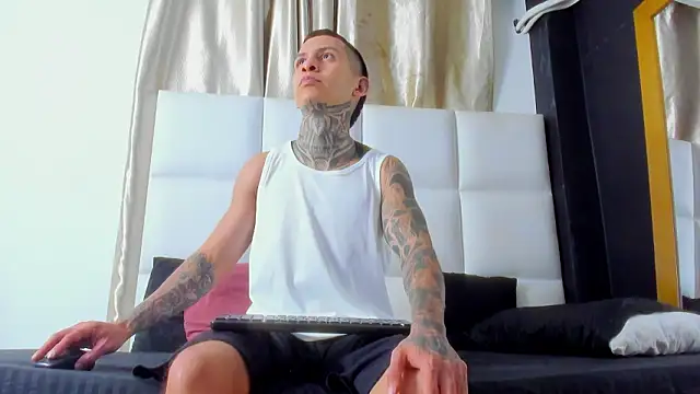 Andrew sanders68 online show from February 2026 07:19:02 PM