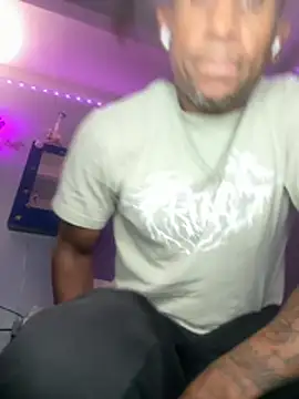 MTheRealrDLlongCrippler online show from April 2026 10:43:01 AM