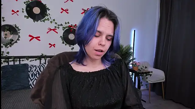 LiraBelle online show from May 2026 03:15:01 AM