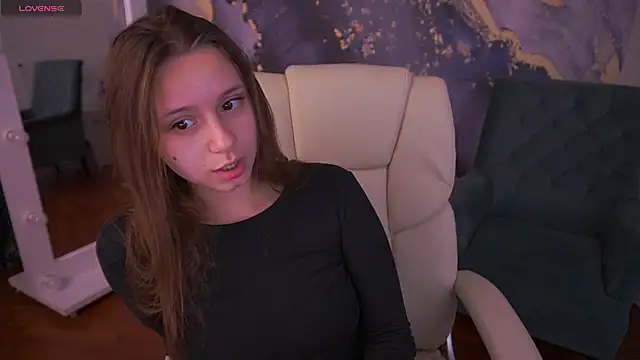 TinyNatalie online show from May 2026 06:07:02 AM