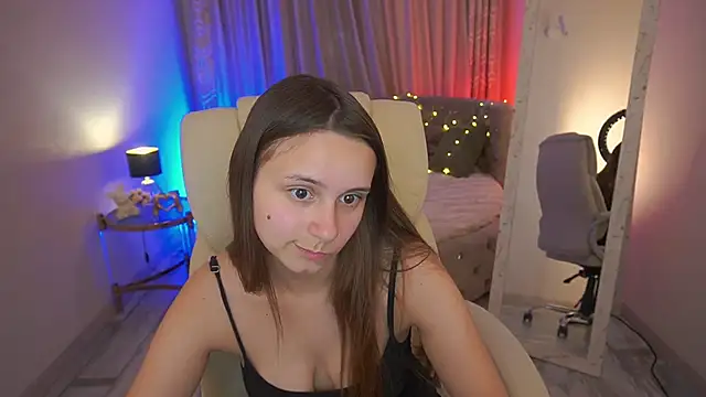TinyNatalie online show from June 2026 08:22:02 PM