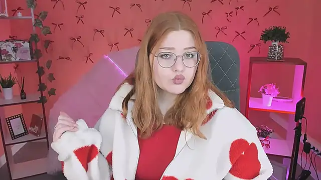 Snapshot of StaceyJensen chatting on November 2025 09:11:01 AM StaceyJensen online show from November 2025 09:11:01 AM