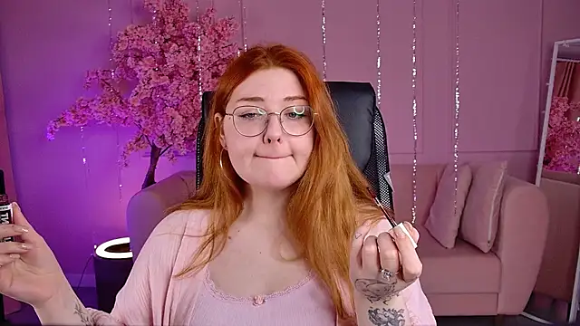 Snapshot of StaceyJensen chatting on March 2026 01:37:01 PM StaceyJensen online show from March 2026 01:37:01 PM