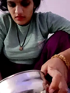 Snapshot of Hot_hania chatting on December 2025 03:54:02 PM Hot hania online show from December 2025 03:54:02 PM