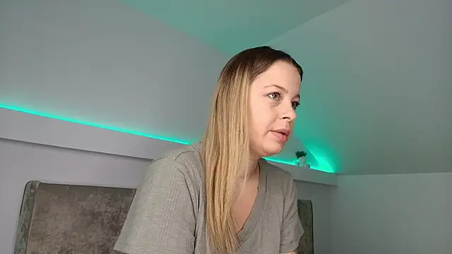 Snapshot of KateAllyaa chatting on January 2026 04:05:01 AM KateAllyaa online show from January 2026 04:05:01 AM