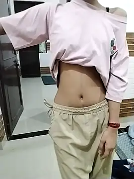 Snapshot of Alli8900 chatting on November 2025 05:26:01 PM Alli8900 online show from November 2025 05:26:01 PM