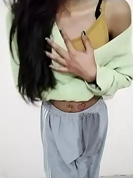 Snapshot of Alli8900 chatting on November 2025 05:04:02 PM Alli8900 online show from November 2025 05:04:02 PM