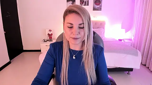 Snapshot of Violeta_Hotter chatting on November 2025 11:02:02 AM Violeta Hotter online show from November 2025 11:02:02 AM