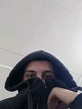 Snapshot of BarrenProtege chatting on December 2025 09:48:01 AM BarrenProtege online show from December 2025 09:48:01 AM