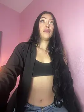 DAKOTA SAKURA online show from June 2026 01:25:01 PM