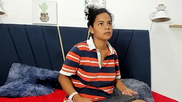 naomi x0 online show from December 2025 03:06:01 PM