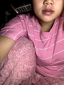 Snapshot of Sug04 chatting on November 2025 03:28:02 AM Sug04 online show from November 2025 03:28:02 AM