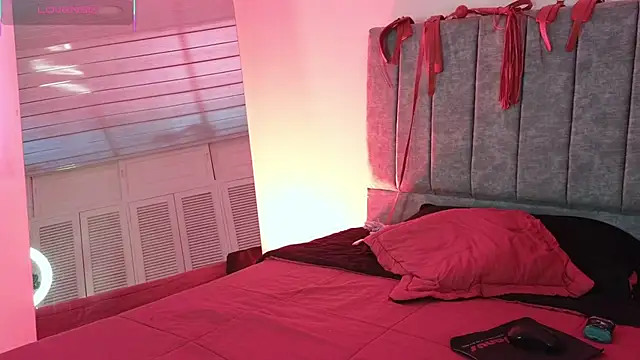 Snapshot of KasandraGrant chatting on December 2025 08:47:02 PM KasandraGrant online show from December 2025 08:47:02 PM