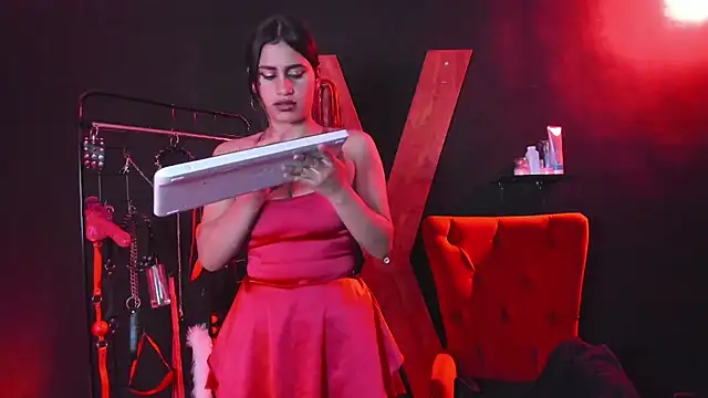 katia slave online show from February 2026 06:47:02 PM