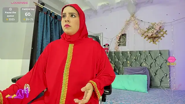 Snapshot of Dalia-Saadi chatting on December 2025 01:05:02 PM Dalia-Saadi online show from December 2025 01:05:02 PM