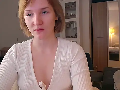 Snapshot of CatchVi chatting on April 2026 06:30:02 PM CatchVi online show from April 2026 06:30:02 PM