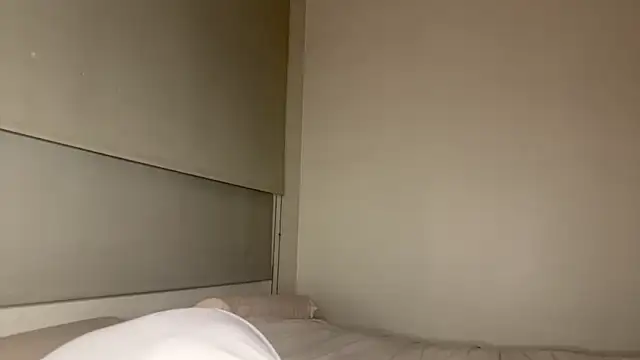 Snapshot of heyitsmia chatting on December 2025 12:49:02 AM heyitsmia online show from December 2025 12:49:02 AM