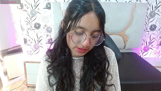 rosee tay1 online show from February 2026 04:00:02 AM