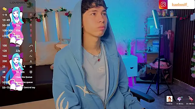 kaelwolf tay online show from March 2026 07:08:02 PM