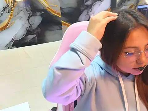 Snapshot of SHIZUKA_WET chatting on November 2025 03:19:02 AM SHIZUKA WET online show from November 2025 03:19:02 AM