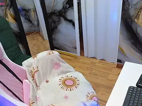 Snapshot of SHIZUKA_WET chatting on December 2025 03:15:02 AM SHIZUKA WET online show from December 2025 03:15:02 AM