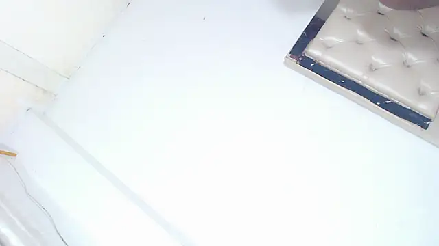 Snapshot of laura_dolll chatting on January 2026 01:08:02 AM laura dolll online show from January 2026 01:08:02 AM